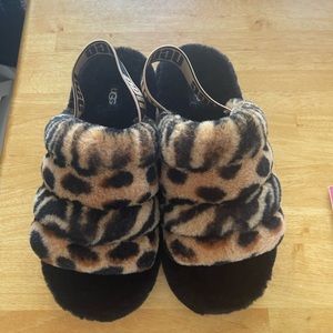 UGG fluff yeah slipper